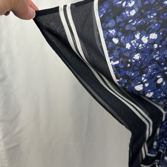 MICHAEL KORS Printed Draw String Tie Kimono Sleeve Handkerchief Blouse - Picture 9 of 13